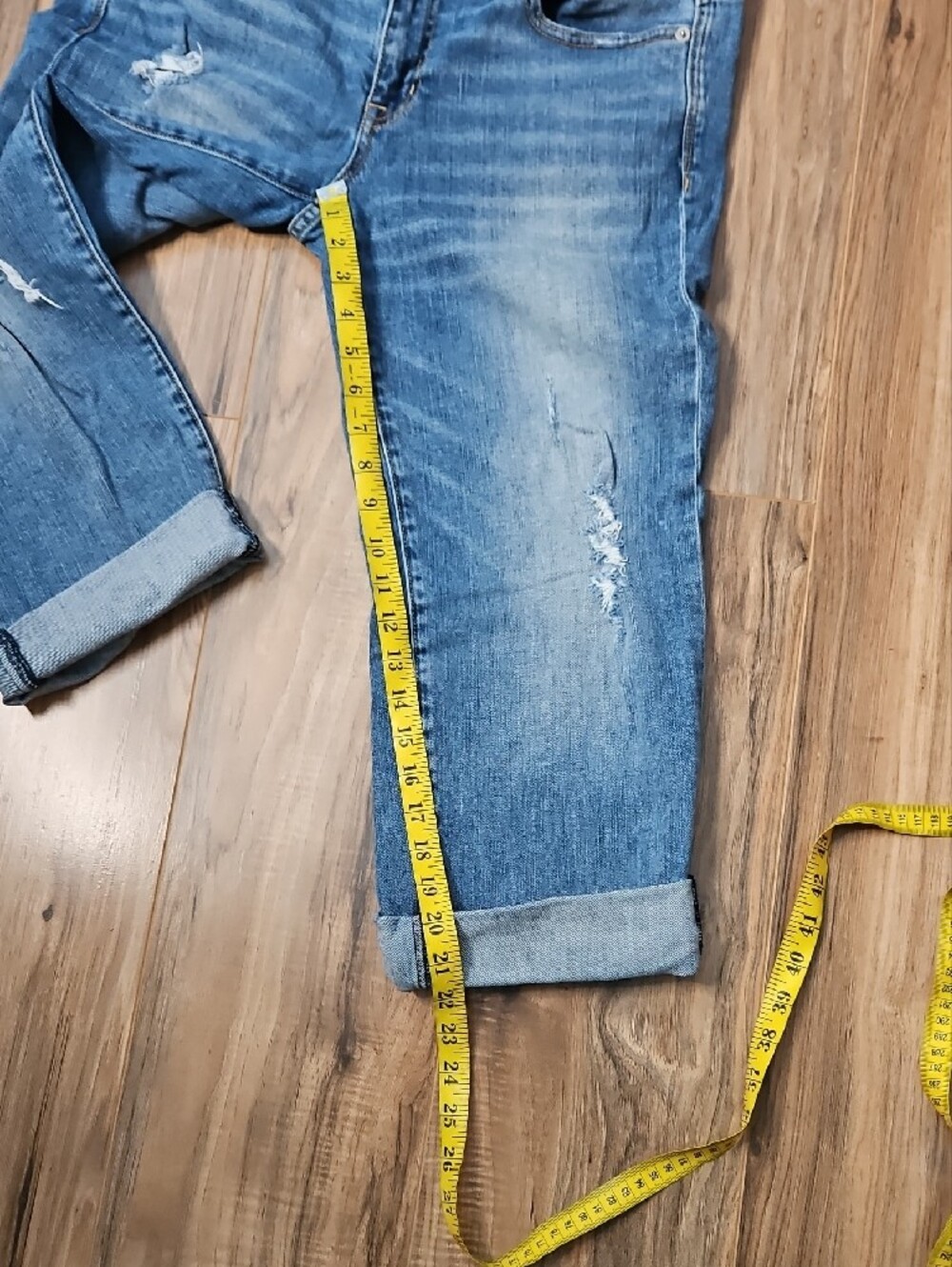 American Eagle Outfitters Light Blue Distressed Boyfit Jeans 10 - Picture 7 of 12